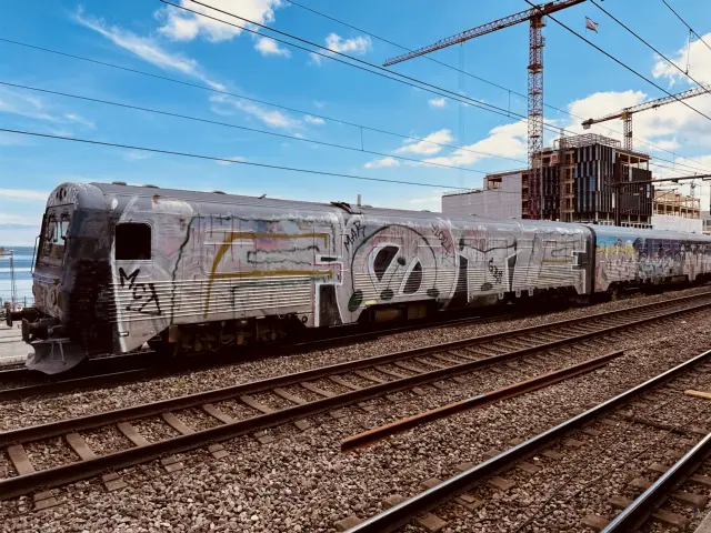 Billede af CRSA MRD 4282, tidligere DSB MRD 4282 fotograferet ud for Nordhavn S-togstrinbræt.