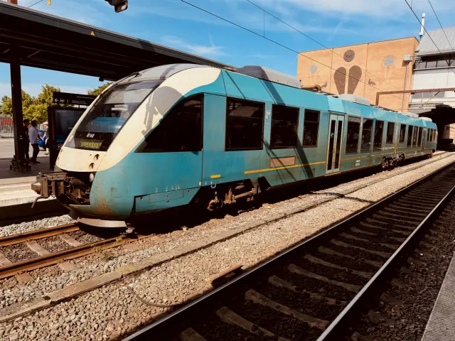Billede af ARRIVA AR 1014 fotograferet ud for Odense Banegård Center.