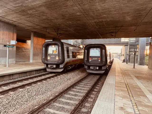 Billede af DSB ET  4328 fotograferet ud for Ørestad Station.