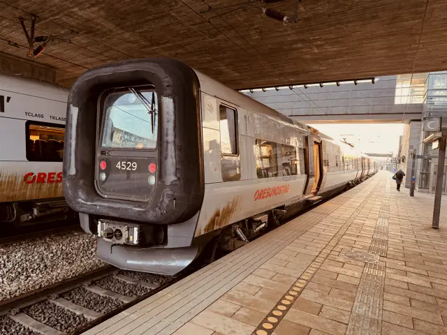 Billede af DSB ET  4329 fotograferet ud for Ørestad Station.