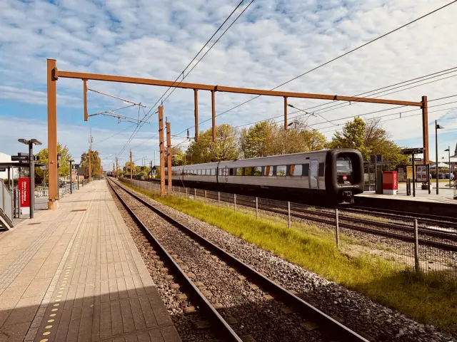 Billede af DSB MF 5034 fotograferet ud for Hedensted Station.
