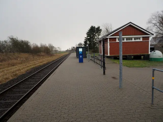 Billede af Vidstrup Station, plattform sett retning Aalborg