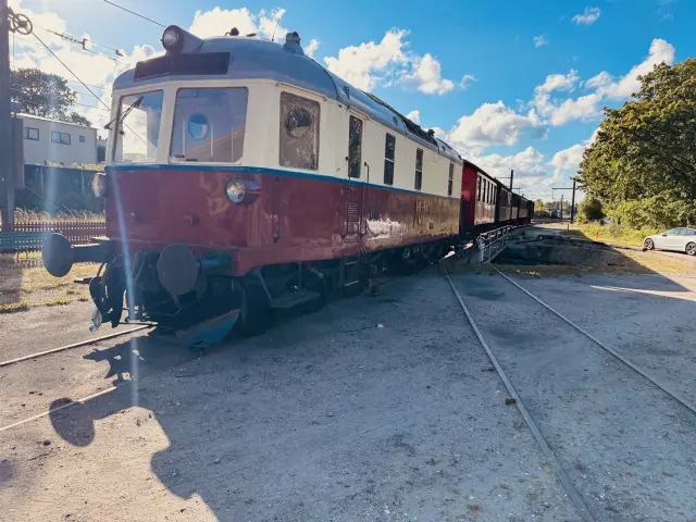 Billede af HFHJ M 8 fotograferet ud for Rungsted Kyst Station.