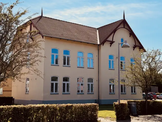 Billede af Skodborg Amtsbanegård.