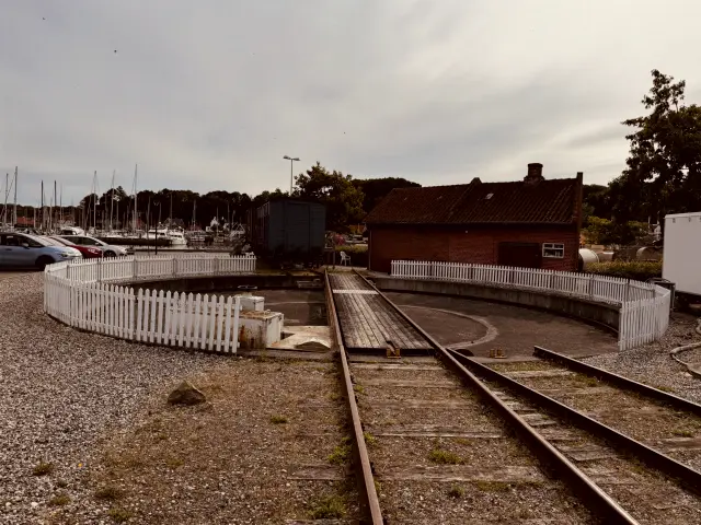 Billede af Mariager Stations drejeskive.