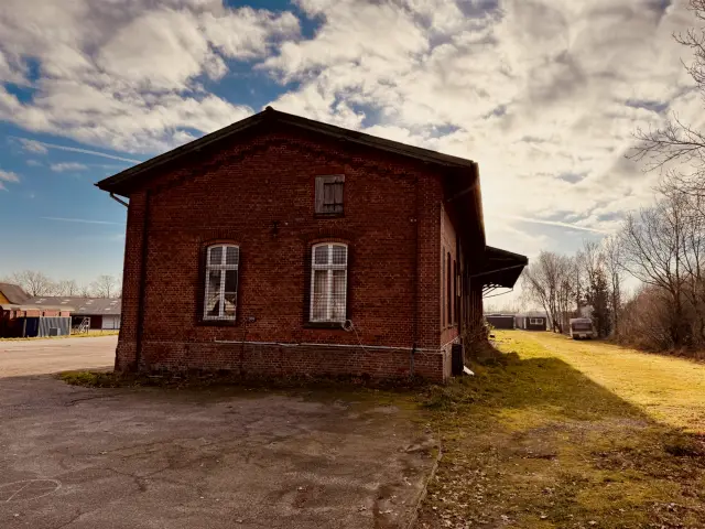 Billede af Tønder H Stations varehus.