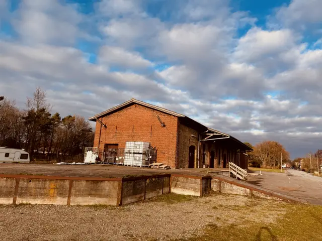Billede af Tønder H Stations varehus.