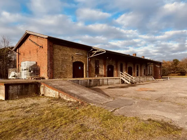 Billede af Tønder H Stations varehus.