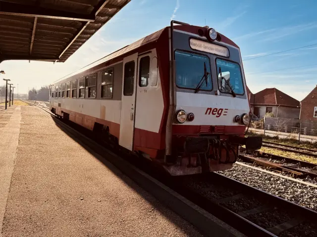 Billede af NEG T4 motorvogn ud for Tønder H Station.