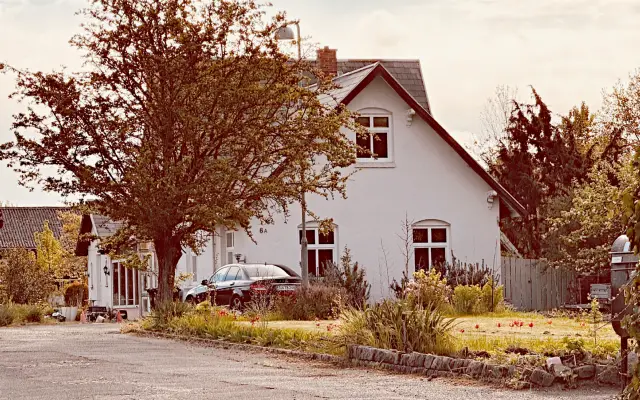 Billede af Seden Station set fra vejsiden.