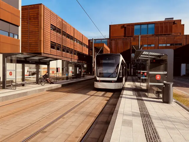 Billede af SDU Letbanestation.