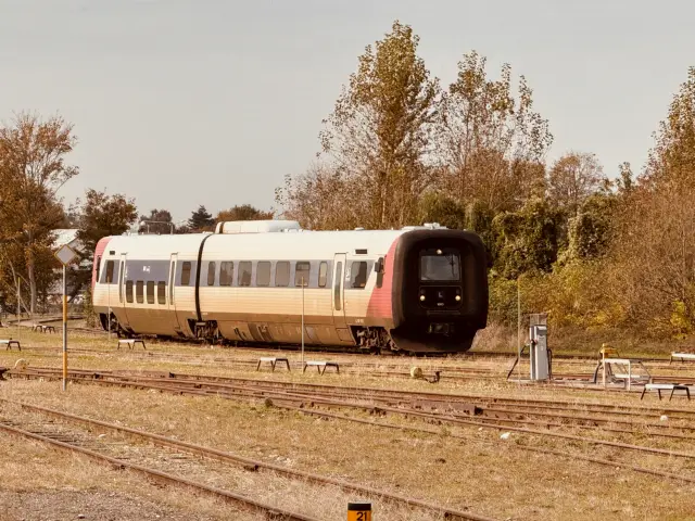 Billede af LT FS 1103, tidligere LJ FS 1103 fotograferet ud for Nakskov Station.