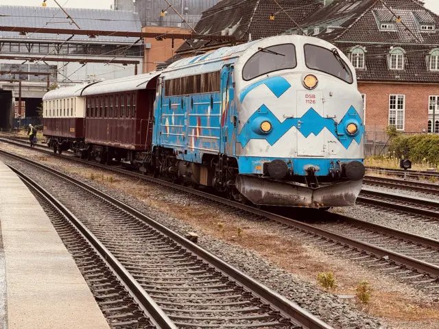 Billede af DSB MY 1126 fotograferet ud for Odense Banegård Center.