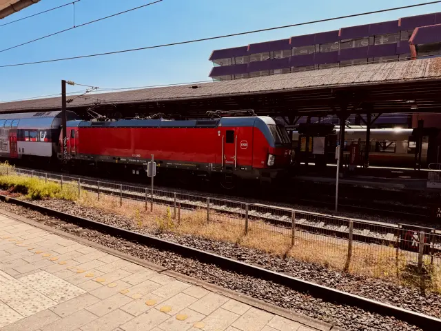 Billede af DSB EB 3209 fotograferet ud for Østerport Station.