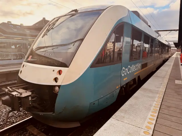Billede af GoCollective AR 1010, tidligere ARRIVA AR 1010 fotograferet ud for Odense Banegård Center.