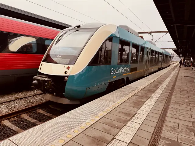 Billede af GoCollective AR 1019, tidligere ARRIVA AR 1019 fotograferet ud for Odense Banegård Center.