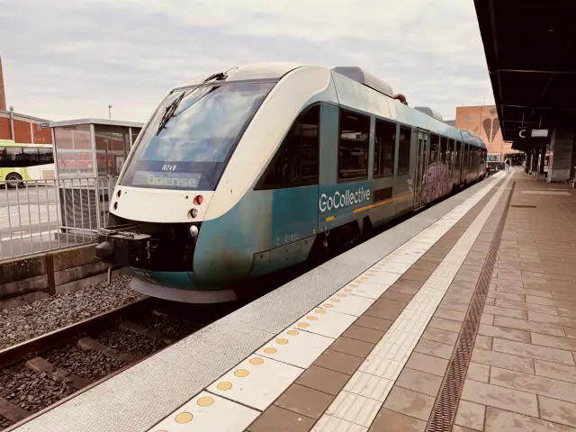 Billede af GoCollective AR 1024, tidligere ARRIVA AR 1024 fotograferet ud for Odense Banegård Center.