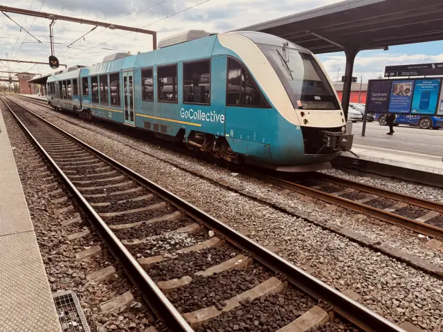 Billede af GoCollective AR 1028, tidligere ARRIVA AR 1028 fotograferet ud for Odense Banegård Center.