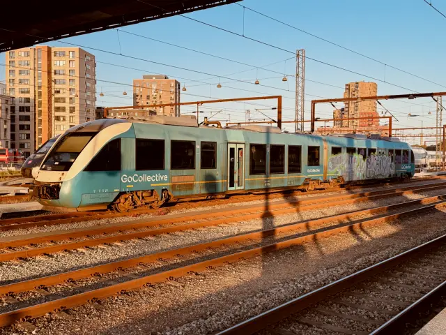Billede af GoCollective AR 1028, tidligere ARRIVA AR 1028 fotograferet ud for Odense Banegård Center.