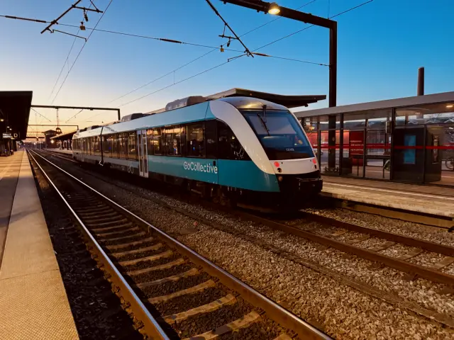 Billede af GoCollective AR 2046, tidligere ARRIVA AR 2046 fotograferet ud for Odense Banegård Center.