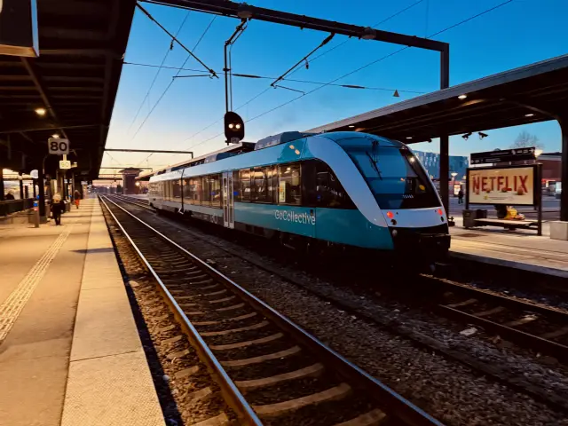 Billede af GoCollective AR 2046, tidligere ARRIVA AR 2046 fotograferet ud for Odense Banegård Center.