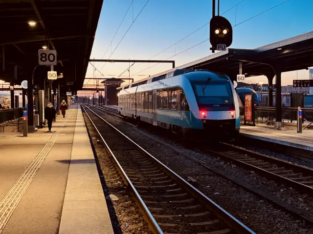 Billede af GoCollective AR 2046, tidligere ARRIVA AR 2046 fotograferet ud for Odense Banegård Center.
