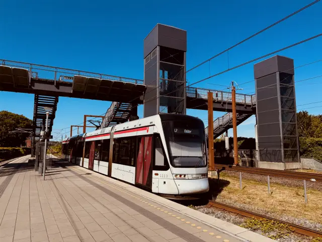 Billede af Aarhus Letbane togsæt 1113 fotograferet ud for Viby Jylland Letbanestation.