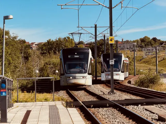 Billede af Aarhus Letbane togsæt 1113 fotograferet ud for Klokhøjen Letbanestation.