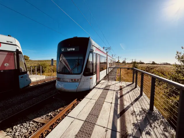 Billede af Aarhus Letbane togsæt 1107 fotograferet ud for Lisbjerg - Terp Letbanestation.
