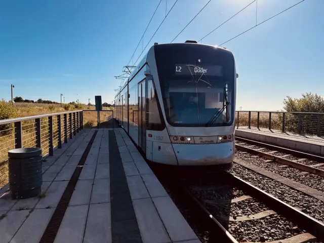 Billede af Aarhus Letbane togsæt 1107 fotograferet ud for Nye Letbanestation.