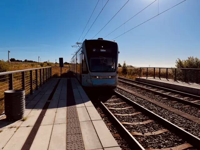 Billede af Aarhus Letbane togsæt 1107 fotograferet ud for Nye Letbanestation.