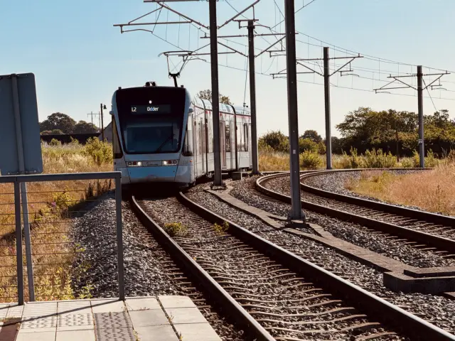 Billede af Aarhus Letbane togsæt 1107 fotograferet ud for Nye Letbanestation.