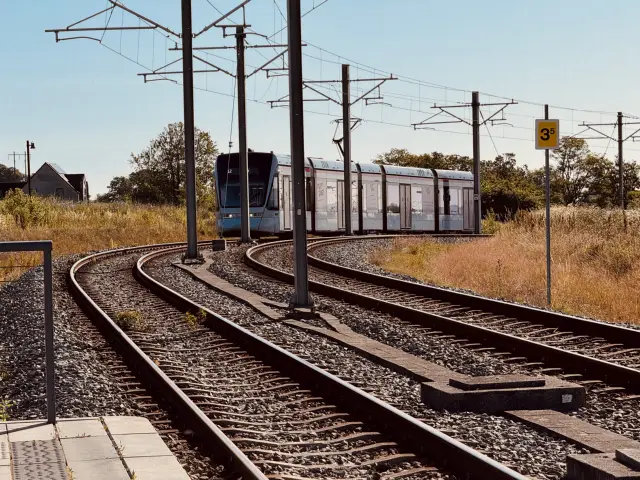Billede af Aarhus Letbane togsæt 1107 fotograferet ud for Nye Letbanestation.