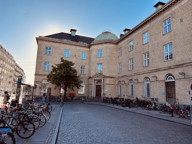 Billede af Post- og telegrafhuset ved Aarhus Hovedbanegård.