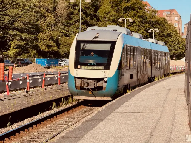 Billede af GoCollective AR 1007, tidligere ARRIVA AR 1007 fotograferet ud for Aarhus Hovedbanegård.