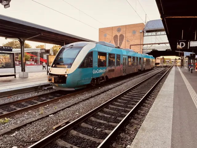 Billede af GoCollective AR 1016, tidligere ARRIVA AR 1016 fotograferet ud for Odense Banegård Center.