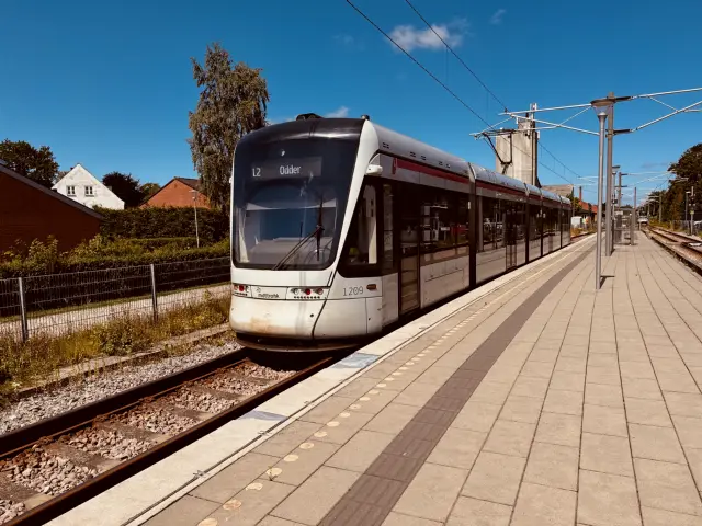 Billede af Aarhus Letbane togsæt 1109 fotograferet ud for Malling Letbanestation.