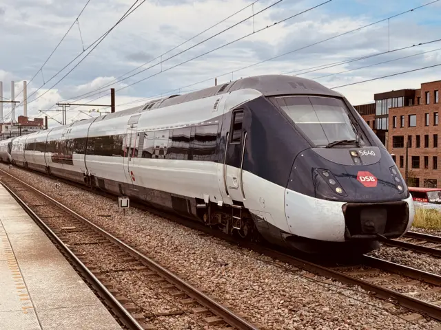 Billede af DSB MG 5640 fotograferet ud for Nordhavn S-togstrinbræt.
