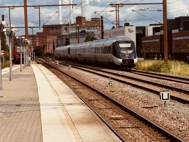Billede af DSB MG 5650 fotograferet ud for Nordhavn S-togstrinbræt.
