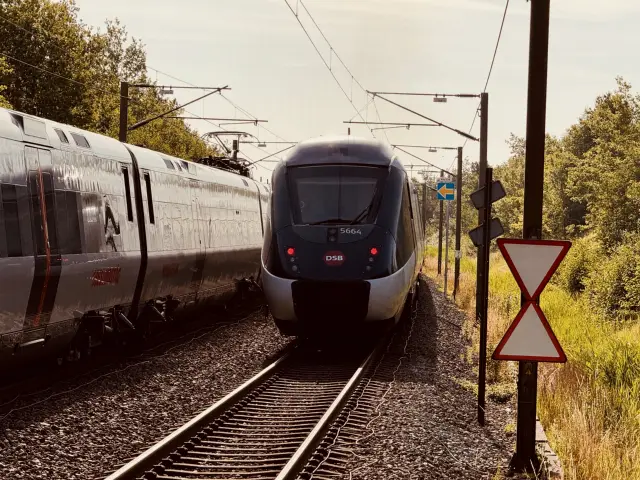 Billede af DSB MG 5664 fotograferet ud for Ørestad Station.