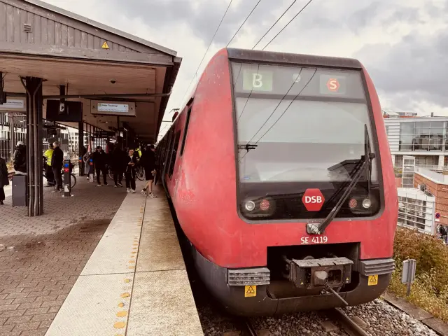 Billede af DSB SE 4119 fotograferet ud for Nordhavn S-togstrinbræt.