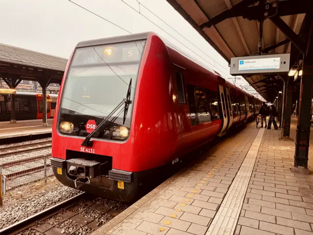 Billede af DSB SE 4131 fotograferet ud for Østerport Station.