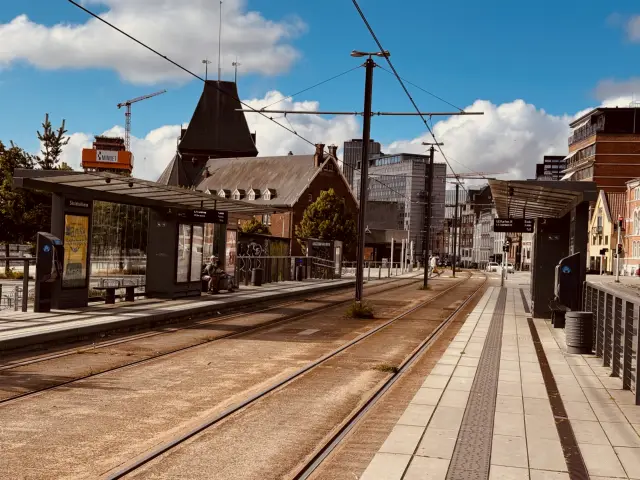Billede af Skolebakken Letbanestation.