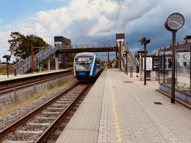 Billede af NJJ DM 502 fotograferet ud for Støvring Station.