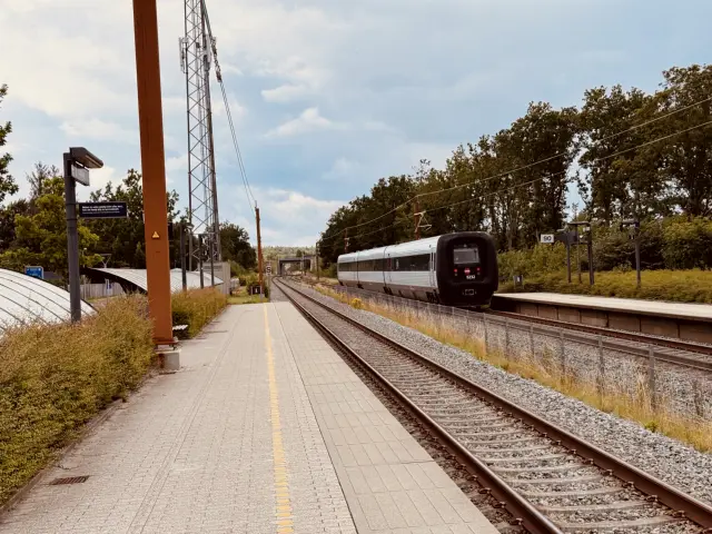 Billede af DSB MF 5032 fotograferet ud for Støvring Station.