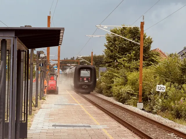 Billede af DSB MF 5055 fotograferet ud for Skørping Station.