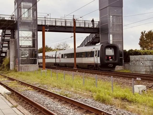 Billede af DSB MF 5034 fotograferet ud for Viby Jylland Station.