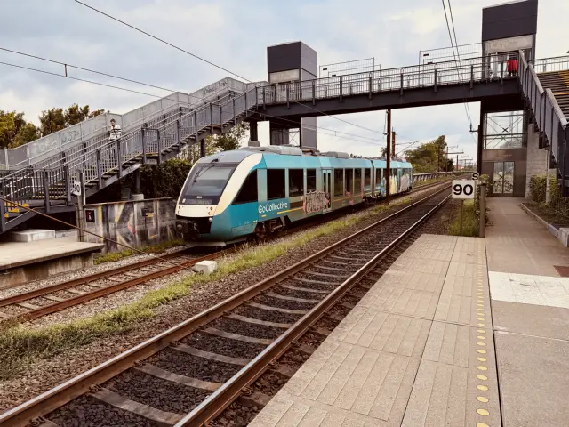 Billede af GoCollective AR 1022, tidligere ARRIVA AR 1022 fotograferet ud for Viby Jylland Station.
