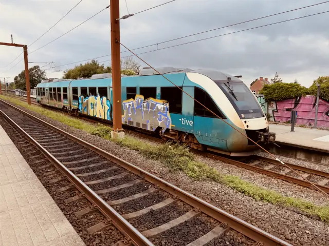 Billede af GoCollective AR 1022, tidligere ARRIVA AR 1022 fotograferet ud for Viby Jylland Station.