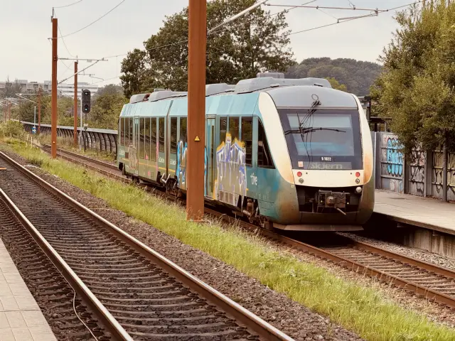 Billede af GoCollective AR 1022, tidligere ARRIVA AR 1022 fotograferet ud for Viby Jylland Station.
